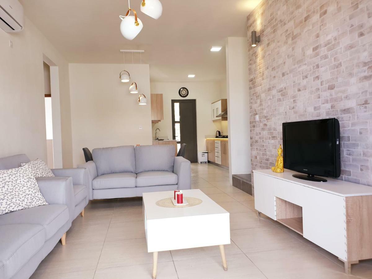Westwood Luxury Penthouse With Private Roof Top Ref 15847 Flic en Flac Exterior photo